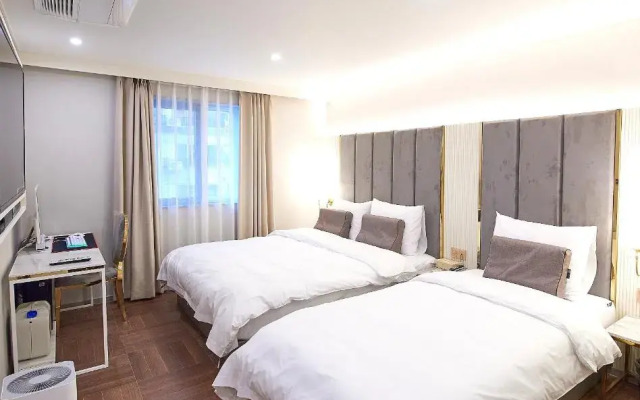 Den Basta Signature Hotel