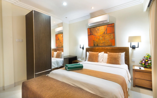 Peninsula Bay Resort