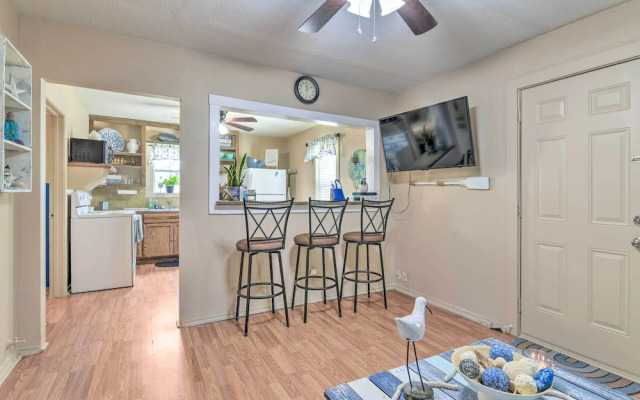 Fire Pit & Grill: Fishing Cottage in Aransas Pass!