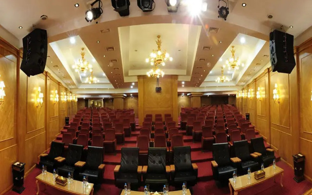 Ghasr Talaee Hotel