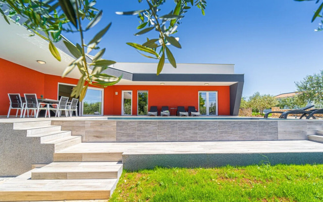 Modern Villa With Pool and Terrace