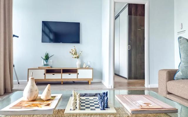 Two Bed Green Point Ocean View