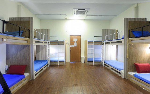 SPOT ON 90236 Zigzag Travellers Home - Hostel – Guest Rooms – Kuala Lumpur