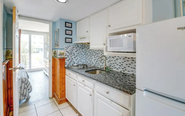 Walk to Wildwood Boardwalk: Family-friendly Condo!