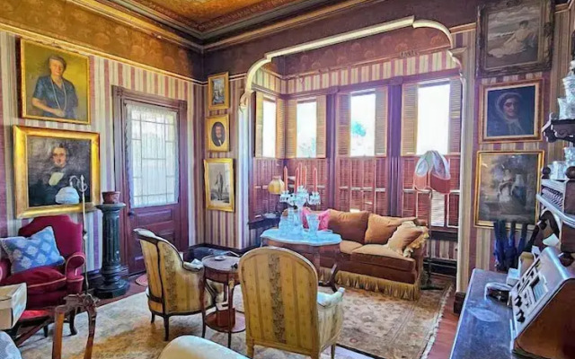 The JD Hyde Historic Inn