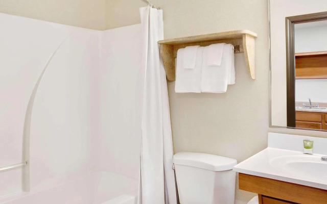 WoodSpring Suites Columbus North I-270