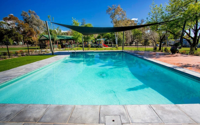 Albury Gardens Tourist Park