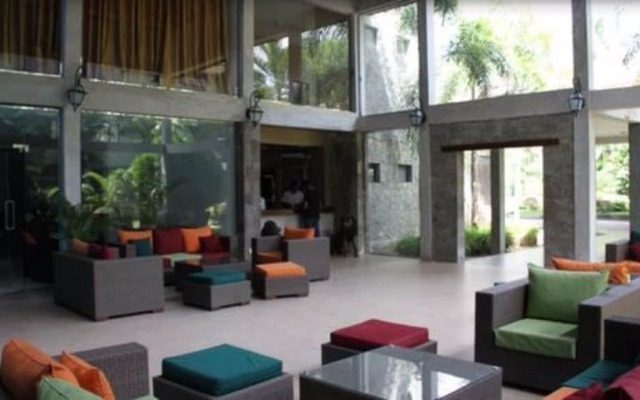 Monty Hotel