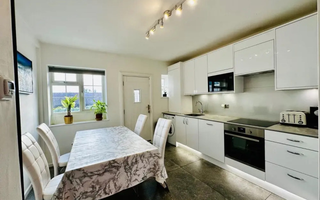 Gerrardscross-sleeps4-parking-petfriendly-wembley