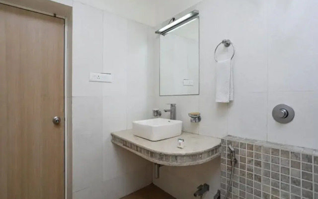 OYO 1524 Hotel Vaani Continental