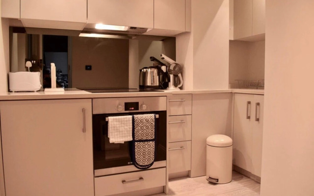 2 Bedroom Property Near Hyde Park