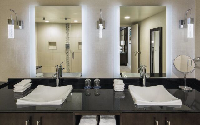 Sheraton West Des Moines Hotel