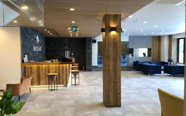 Shoji Lake Hotel