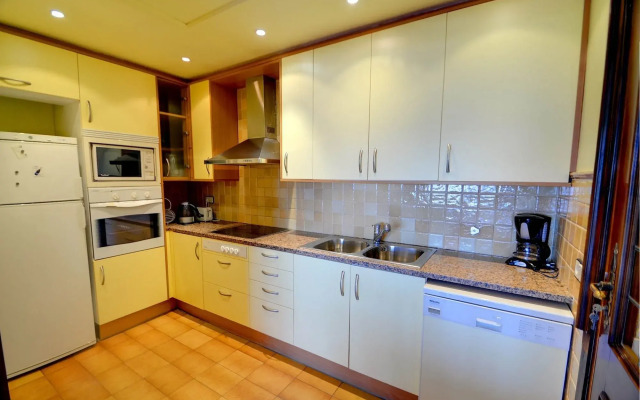 La Marina Sea Front Apartment by Hello Apartments Sitges