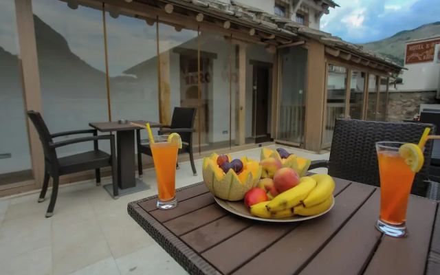 Hotel Emen