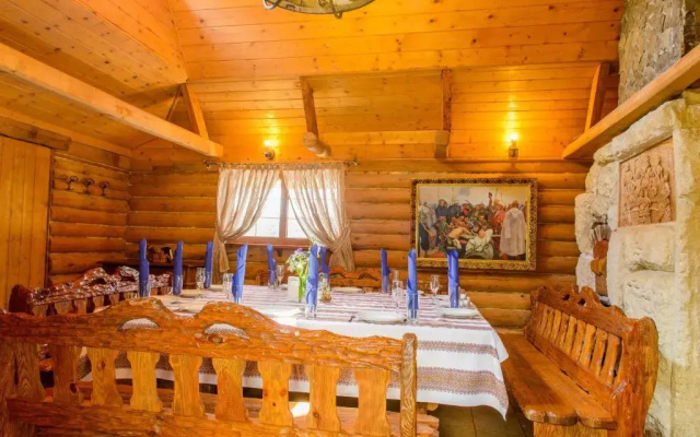 Knyazhyi Dvir