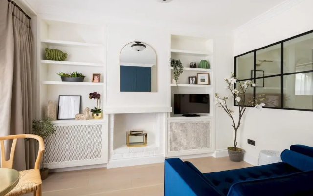 The Chelsea Apartment by Hok Living