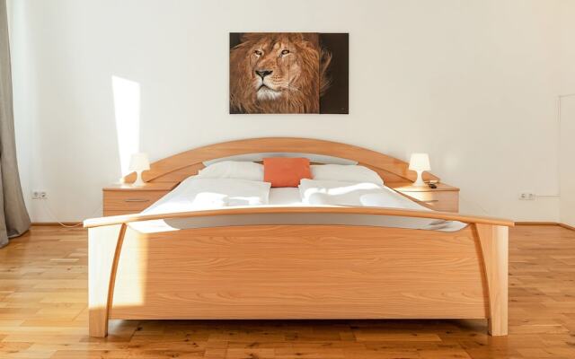 CoLiving 3BR shared Apt. Belvedere