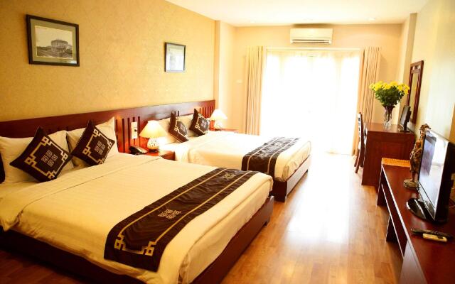 Golden Land Hotel