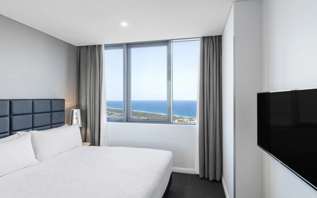 Meriton Suites Southport, Gold Coast