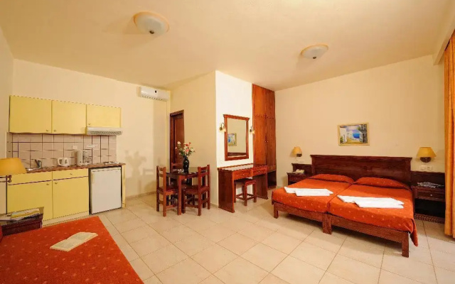 Maria Lambis Apartments