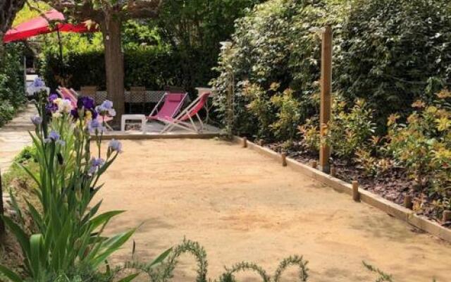 Aniane Maison Renovee avec Jardin et Boulodrome