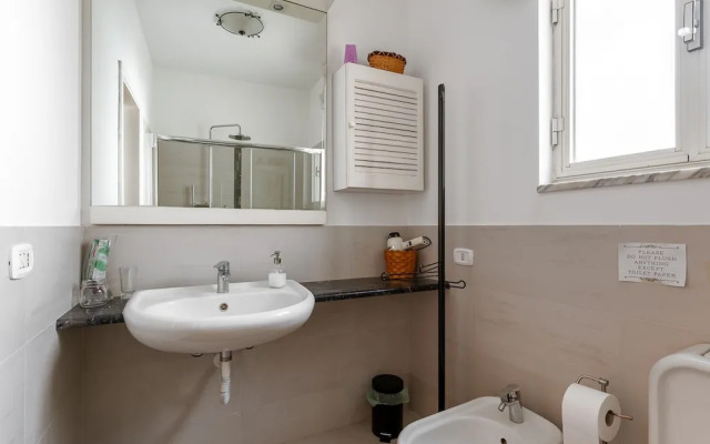 Comfy Central Apartment by Wonderful Italy