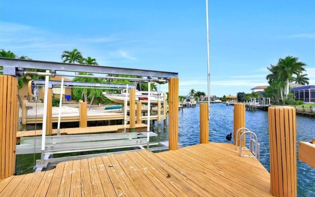 Shalimar Waterfront Pool Home