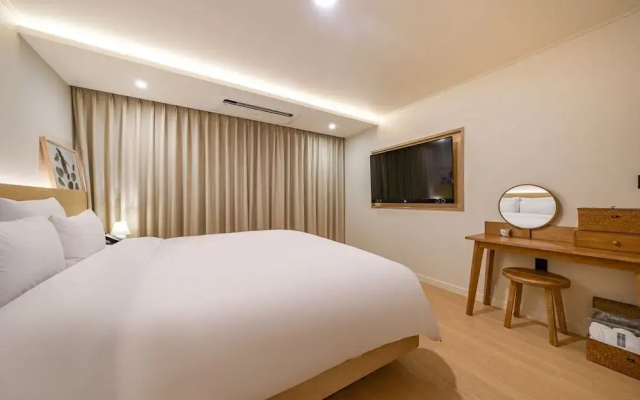 Jeong Seong Hotel