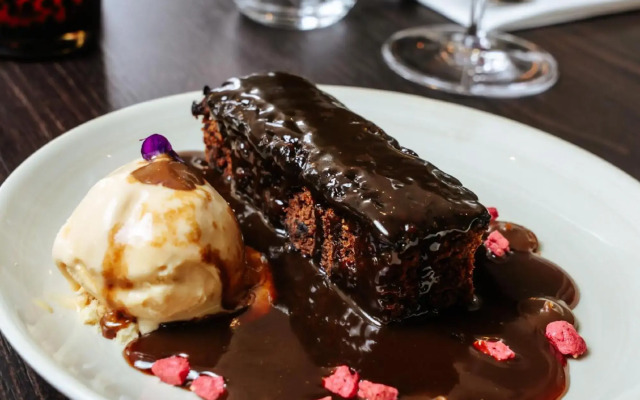 Ox Hotel Bar & Grill