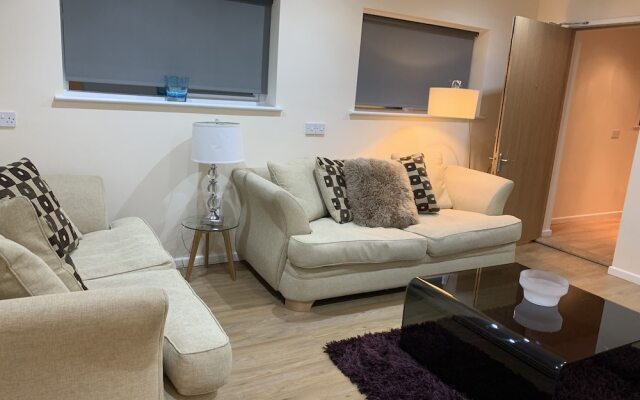 6 Bed House with 2 En-Suites