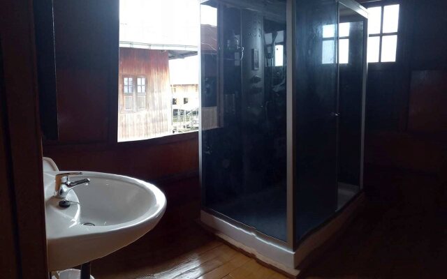 Weaver's Boutique Homestay