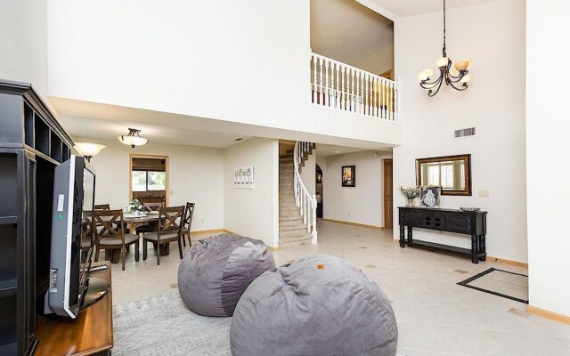 Paradise Retreat 4BR by Casago