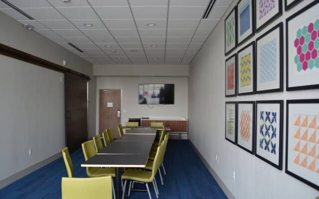 Holiday Inn Express & Suites Liberal