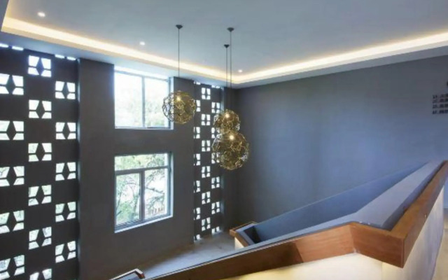 Happy Air Hotel (Jiande)