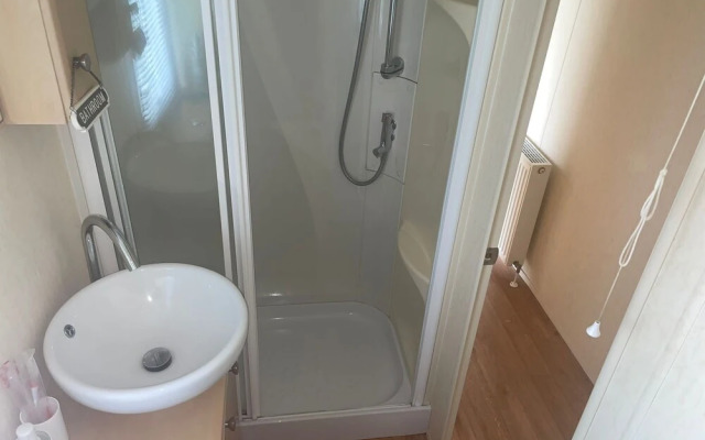 Remarkable 2-bed Villa Caravan in Driffield