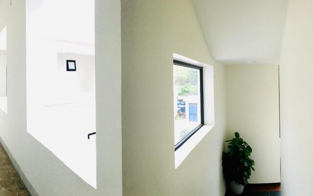 CoTo Starlight Boutique Hotel