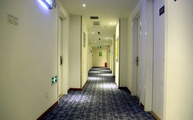 7 Days Premium· Changchun Renmin Street Pingquan Road