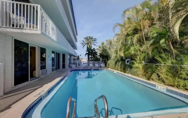 2 Bedroom Waterfront Pool Side!