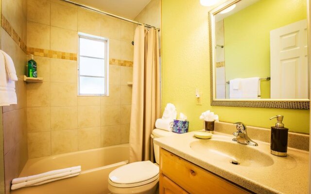 Mar Bay Motel &Suites