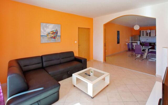 Modern Apartment in Bibinje With Pool