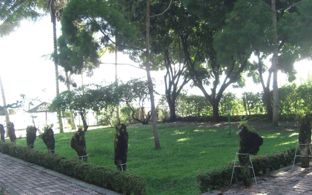 Pandu Lakeside Hotel Tuktuk