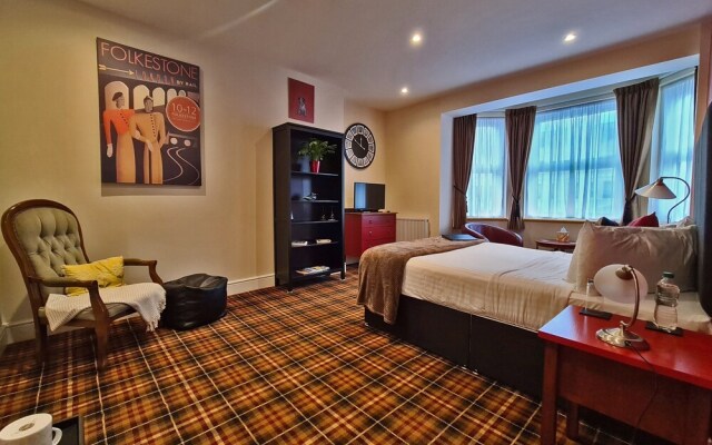 10 to12 Folkestone Bed  Breakfast