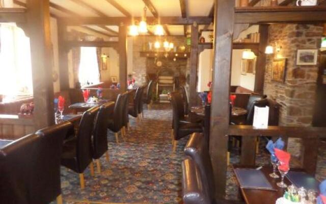 Eliot Arms