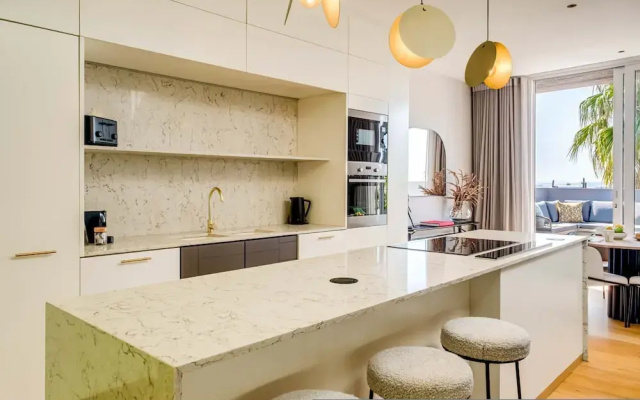 Ultimate Escape in Vibrant De Waterkant at Ishani