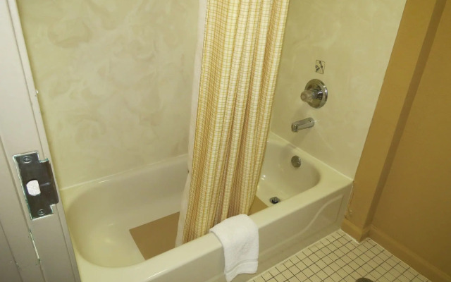 First Western Inn Caseyville