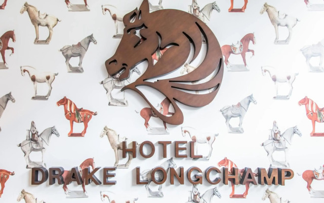 Drake Longchamp
