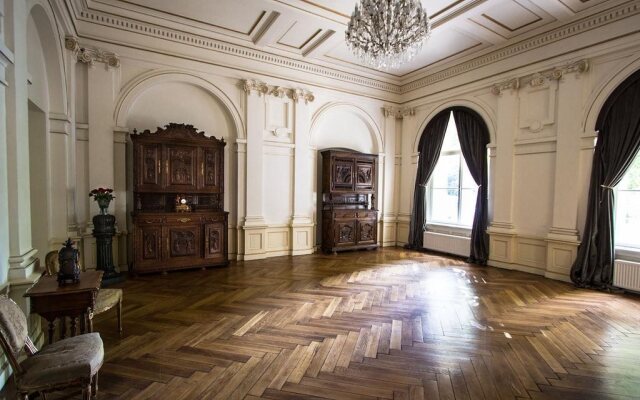 Vienna Suites