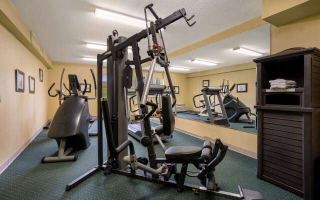 Quality Inn & Suites Syracuse Fairgrounds