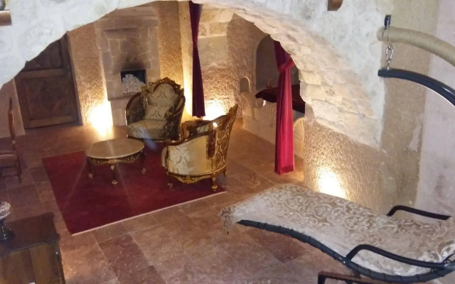 Oread Cave Suites